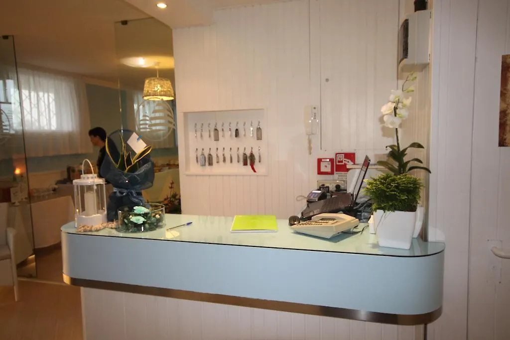 Hotel Belvedere Spiaggia Rimini 3*,  Italy